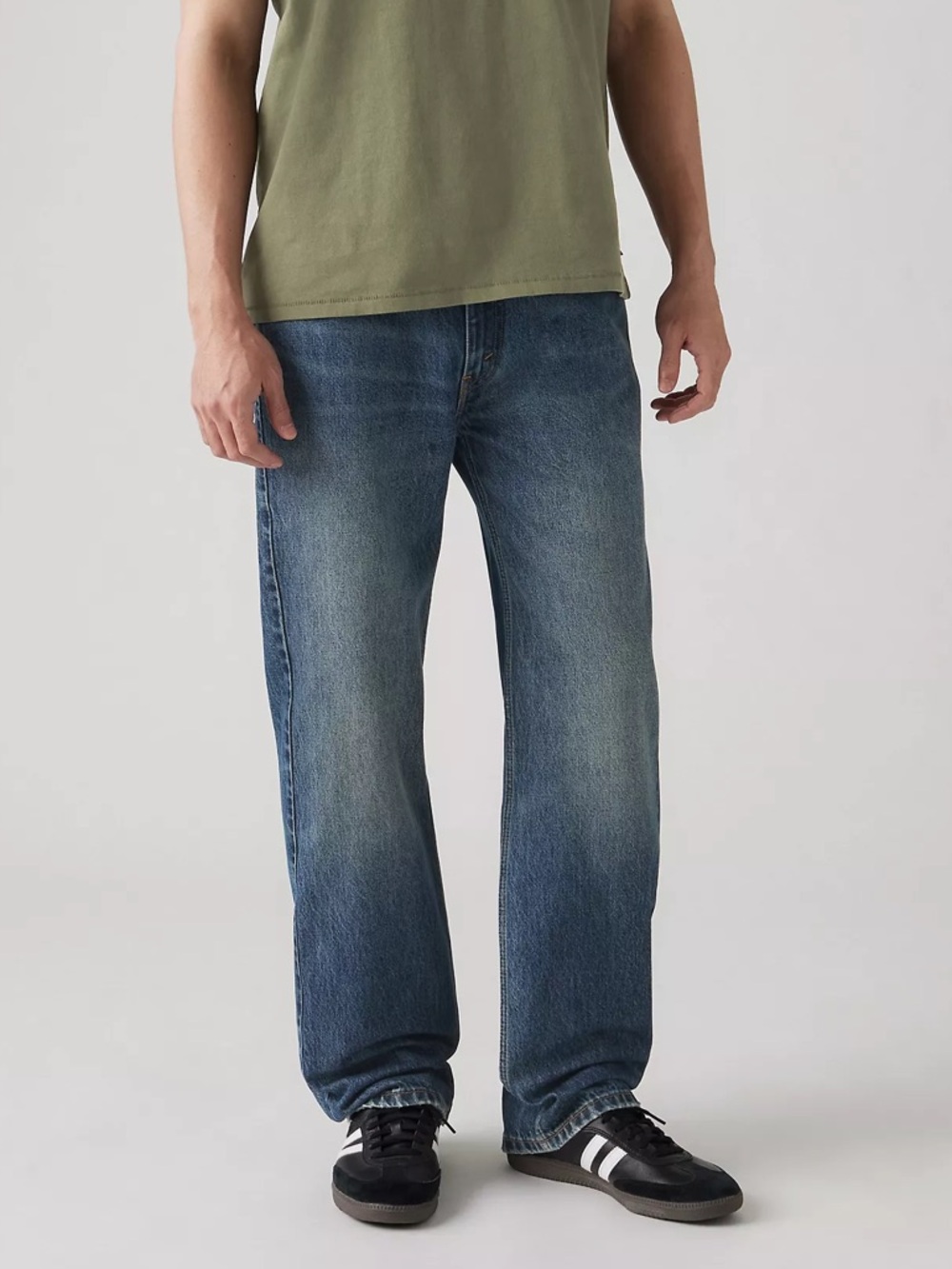 NWT 565 LEVIS Loose Straight Jeans Loose Throughout At Waist Size 32x30